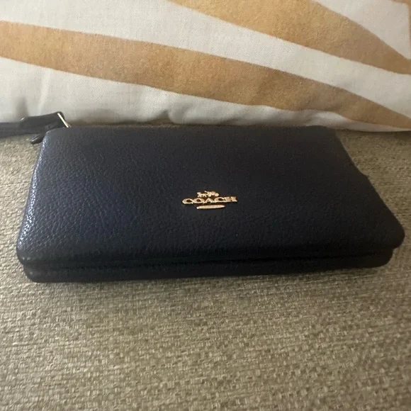 Coach Midnight Pebbled Leather Double-Zip Wristlet | Gold Hardware NWT $198 MSRP - Picture 15 of 16
